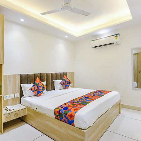Fabhotel Luxury Inn Near Adarsh Nagar Metro Delhi  Dış mekan fotoğraf